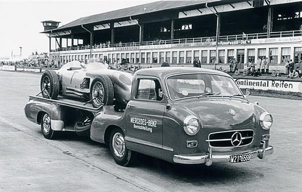 Mercedes-Benz Renntransporter von 1954/55.